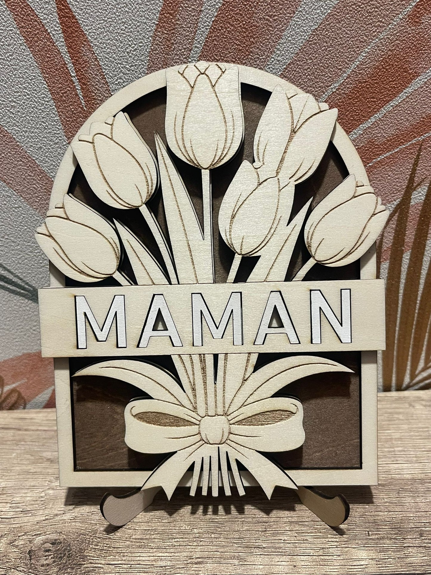 Cadre bois personnalisé Maman – Bouquet au choix (Tournesols ou Tulipes)